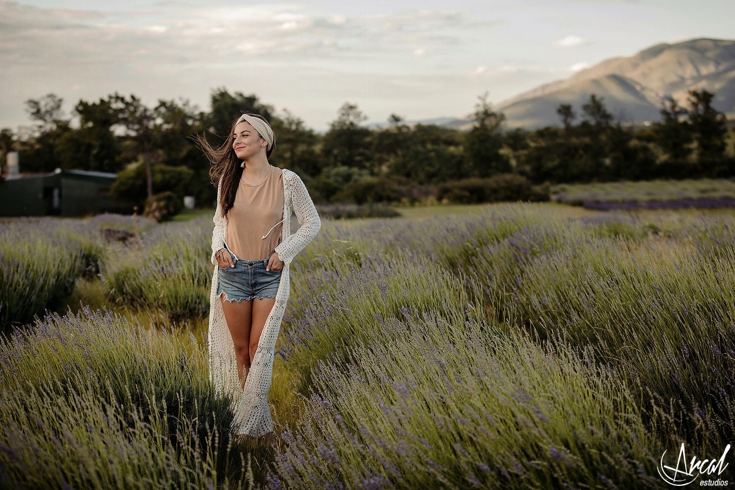 064-cata-succio-book-quincean-era-en-el-vivero-de-nora-fotos-en-campo-de-lavanda-domaine-de-puberclair-y-nebula-vin-edos-a-123791