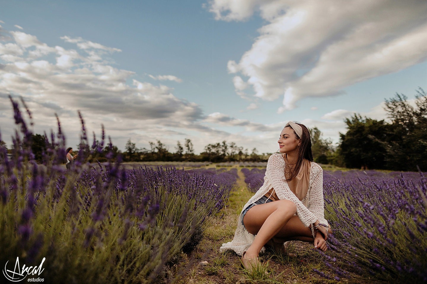 074-cata-succio-book-quincean-era-en-el-vivero-de-nora-fotos-en-campo-de-lavanda-domaine-de-puberclair-y-nebula-vin-edos-123791